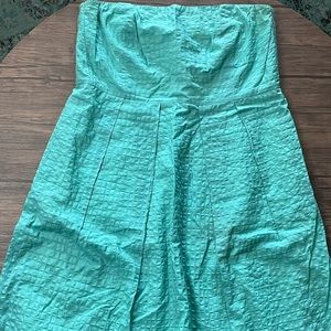 Strapless dress with pockets